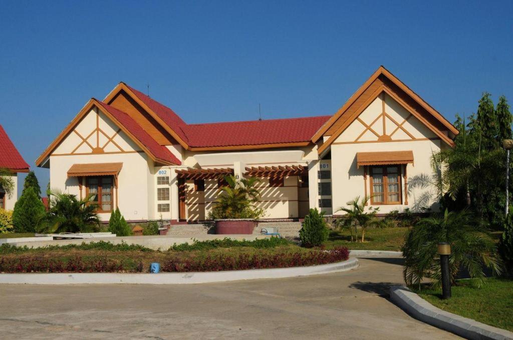 Myat Taw Win Hotel Naypyidaw Εξωτερικό φωτογραφία
