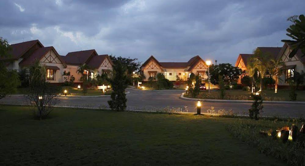 Myat Taw Win Hotel Naypyidaw Εξωτερικό φωτογραφία